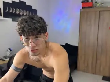 Chaturbate Sex Cam of kisan_smith