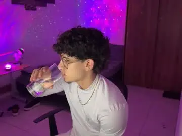 Chaturbate Sex Cam of kisan_smith