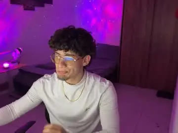 Chaturbate Sex Cam of kisan_smith