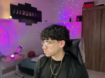 Chaturbate Free Porn Cam of kisan_smith