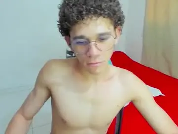 Chaturbate Watch Live Sex Cams of tom_blue10