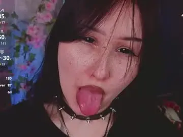 Chaturbate Nude Webcam of ariellemckoon