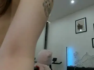 Chaturbate Live Sex Cam of jenie_fire