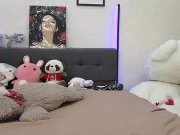 Chaturbate Live Sex Cam of jenie_fire