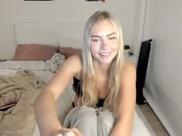 Chaturbate Adult Video Chat of ariah_is_blonde