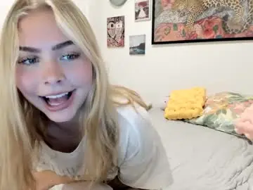 Chaturbate Sex Chat of ariah_is_blonde