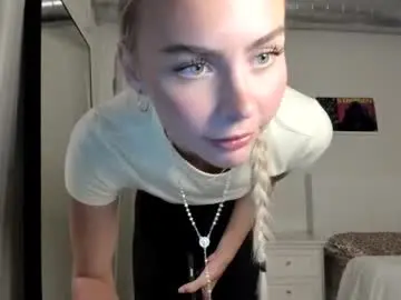 Chaturbate Sex Cam of ariah_is_blonde