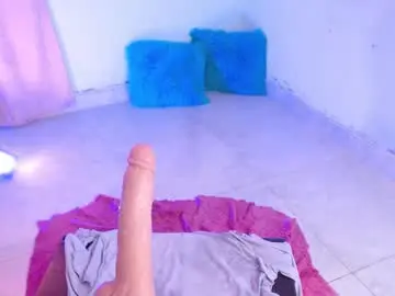 Chaturbate Live Porn of dakkotta_curvy