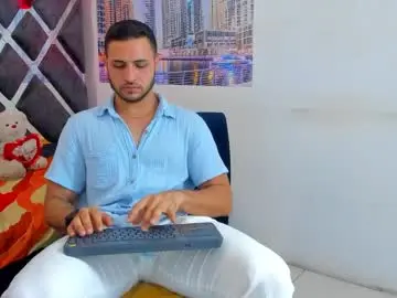 Chaturbate Live Sex Cam of jhonny_flames7
