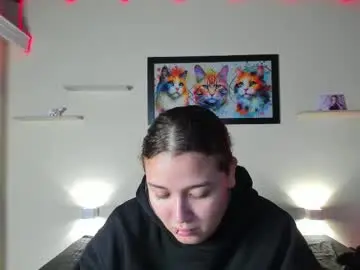 Chaturbate Adult Video Chat of meredit_cristi23