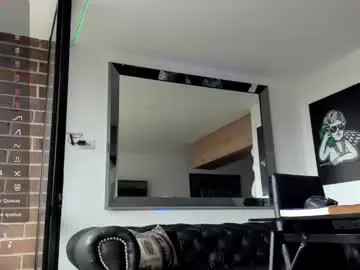 Chaturbate Live Sex Cam of pretur_crubaa