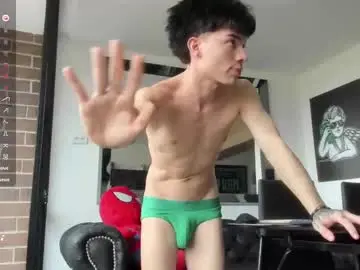 Chaturbate Best live sex cam show of pretur_crubaa