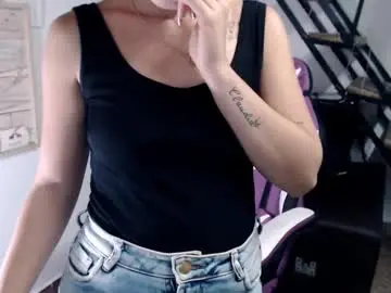 Chaturbate Live Sex Cam of samantha2girl