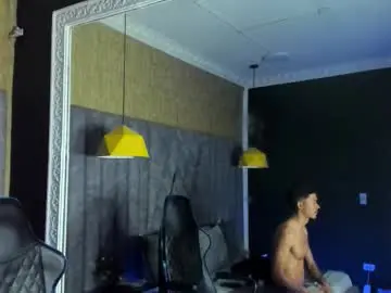 Chaturbate Sex Cam of nicolaikarav