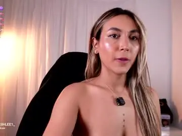 Chaturbate Free Porn Cam of ashley2004_