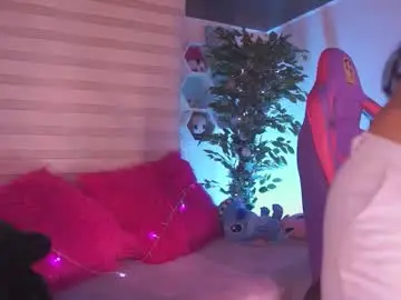 Chaturbate Best live sex cam show of celeste_leee