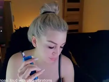 Chaturbate Free Live Porn of milanafox_