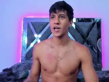 Chaturbate Sex Cam of robertmiller21