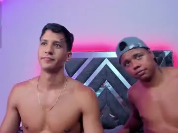 Chaturbate Live Sex Cam of robertmiller21