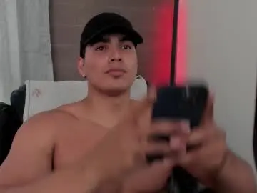 Chaturbate Watch Live Sex Cams of jamesgraay