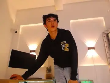 Chaturbate Best live sex cam show of jullian_ricci