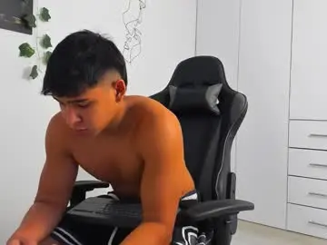 Chaturbate Live Sex Cam of oliver_bray