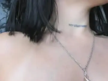 Chaturbate Live Sex Cam of guadalupe21_