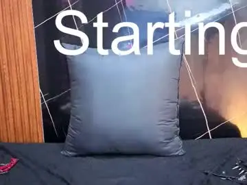 Chaturbate Live Sex Cam of raven_rox_