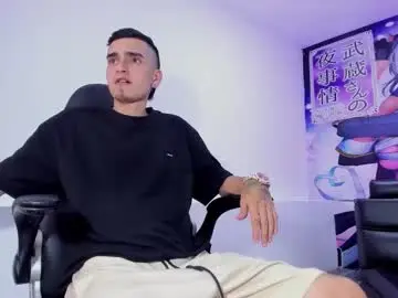 Chaturbate Free Live Porn of ethan_boy_