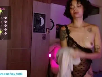 Chaturbate Adult Webcams of sweet_bluee