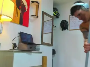 Chaturbate Sex Chat of adriano_bigcock