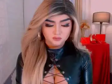 Chaturbate Live Sex Cam of luxsasha