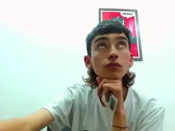 Chaturbate Watch Live Sex Cams of ttimy_x_boy