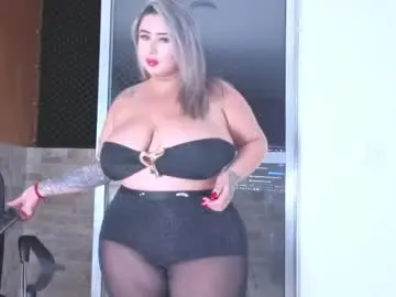 Chaturbate Live Sex Cam of isasexyxxx1