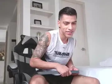 Chaturbate Live Sex Cam of russell_adams_