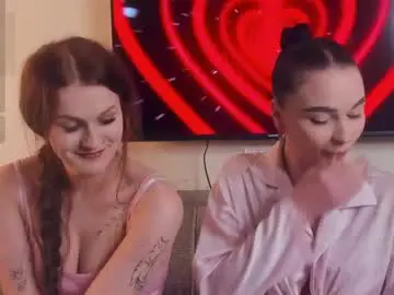 Chaturbate Watch Live Sex Cams of suziegoglia