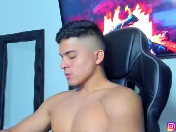 Chaturbate Free Porn Cam of andy_walker_