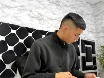 Chaturbate Live Sex Cam of mr_porn_9