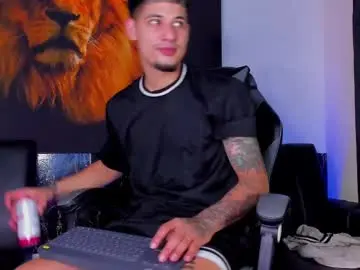 Chaturbate Nude Webcam of kyle_smithx