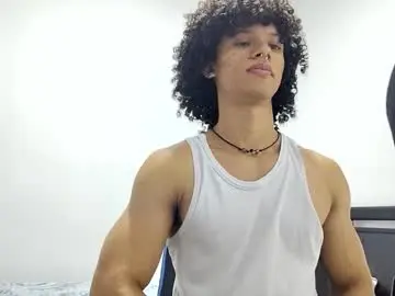 Chaturbate Best live sex cam show of solorizo