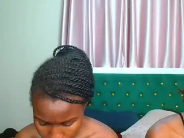 Chaturbate Watch Live Sex Cams of naughty_birdie