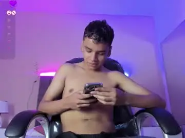 Chaturbate Free Porn Cam of xavier_fox__