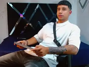 Chaturbate Watch Live Sex Cams of jaze_bradley