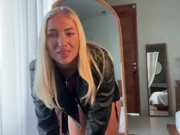 Chaturbate Live Porn of heyskylar