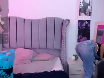 Chaturbate Live Sex Cam of melody_toy