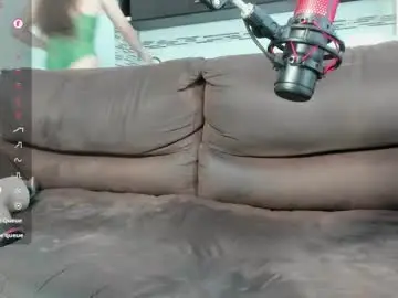 Chaturbate Sex Chat of emilymichaels