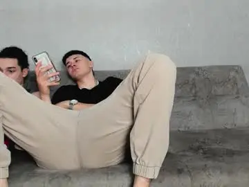 Chaturbate Free Porn Cam of pelusos_mens