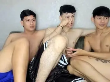 Chaturbate Free Porn Cam of pelusos_mens
