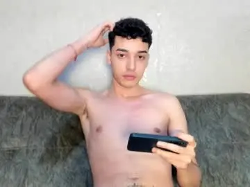 Chaturbate Live Sex Cam of pelusos_mens