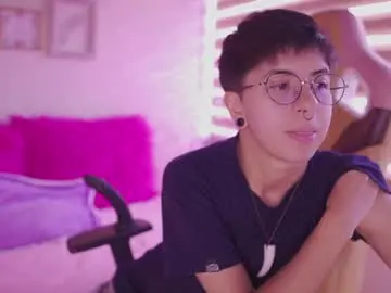 Chaturbate Sex Chat of tommy_blue1